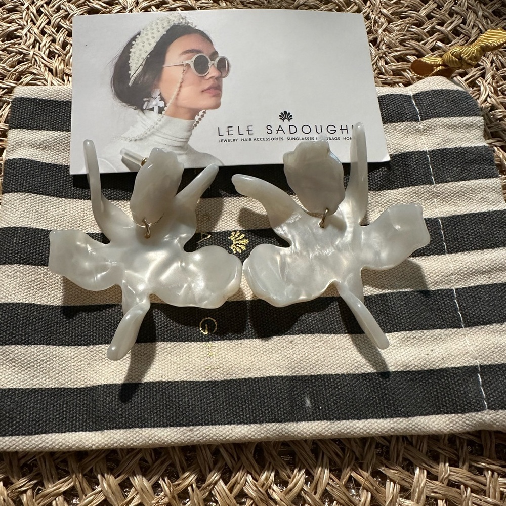 Lele Sadoughi earrings white new